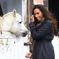 Leona Lewis visits the Hopefield Animal Sanctuary - Photos | Picture 98764